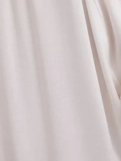 Kleid in Weiß