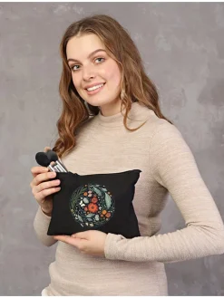 Kosmetiktasche in Schwarz - (B)25 x (H)18 cm