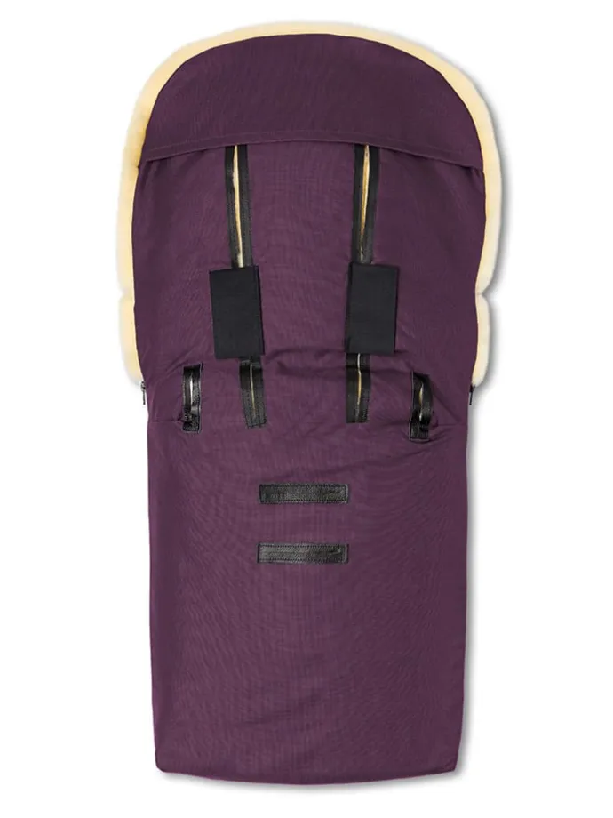 Lammfell-Fußsack "Putzi" in Lila - (L)90 x (B)34