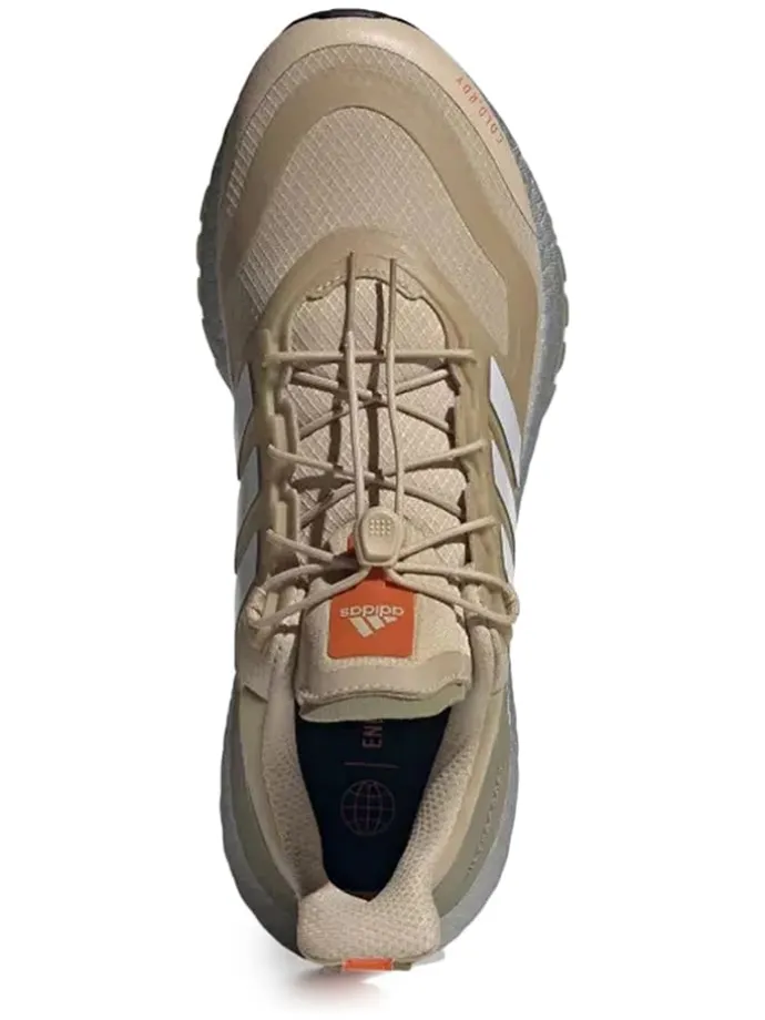 Laufschuhe "Ultraboost 22" in Beige