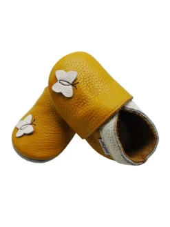 Leder Babyschuhe mit Schmetterlingsmuster, rutschfeste Sohle, sandgelb
