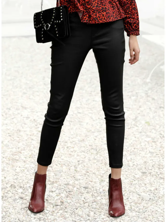 Lederimitathose in schwarz