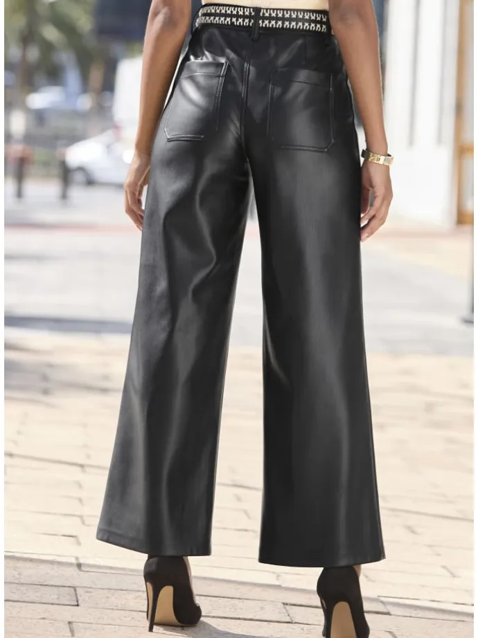 Lederimitathose in schwarz