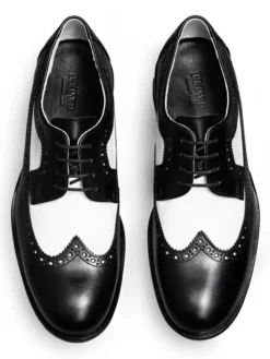 Leder-Schnürschuhe