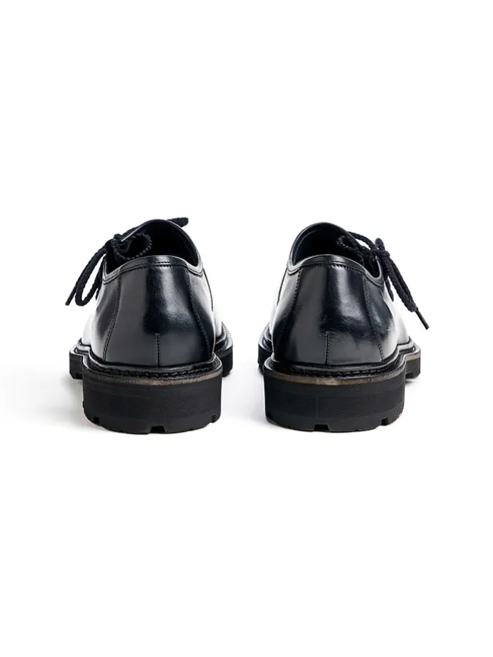 Leder-Schnürschuhe "Xaver" in Schwarz
