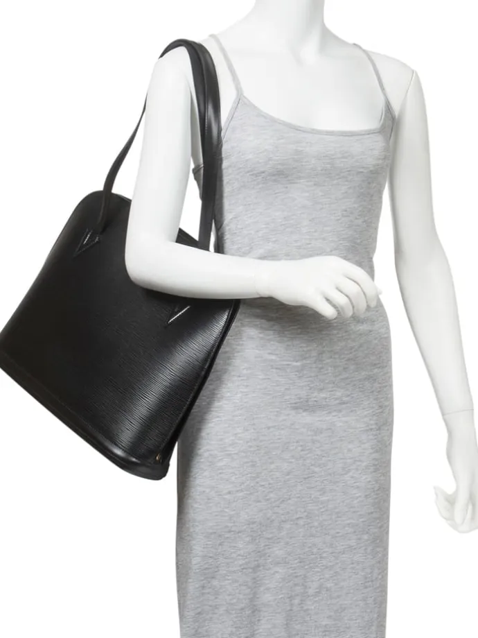 Leder-Schultertasche "Lussac" in Schwarz - (B)38 x (H)30 x (T)10 cm