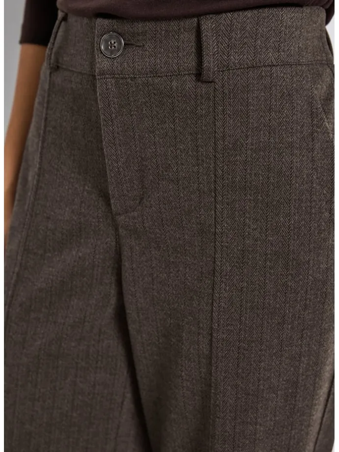 Marlenehose in Braun