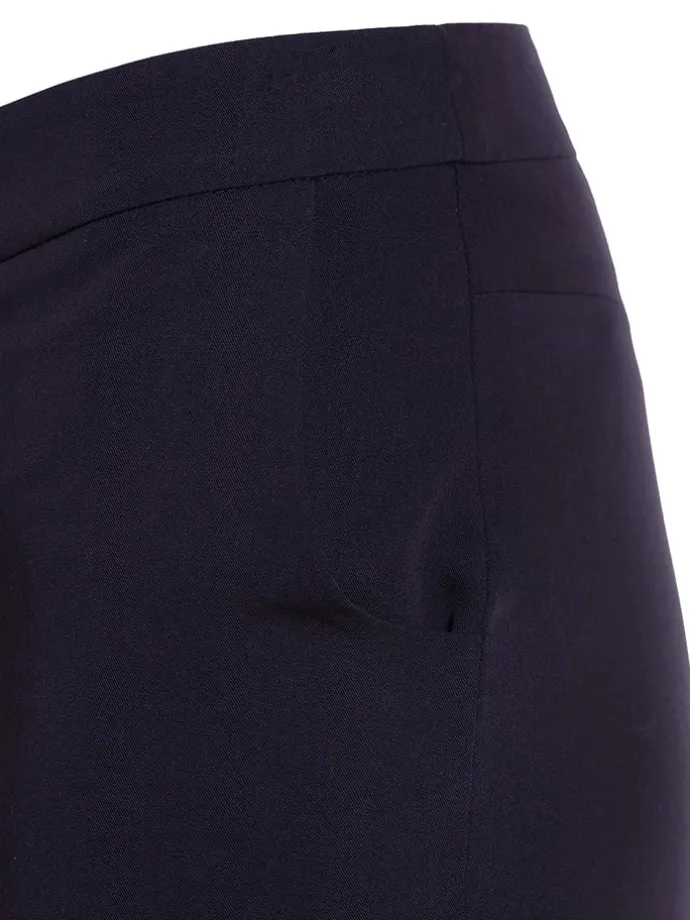 Marlenehose in Dunkelblau