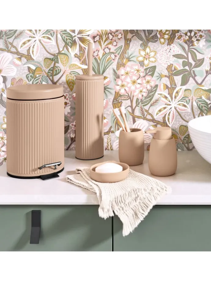 Mülleimer in beige