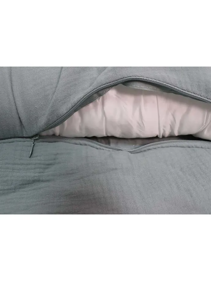 Musselin-Kuschelnest mit Lammfelleinlage "Mouton" in Grün - (L)80 x (B)40 cm
