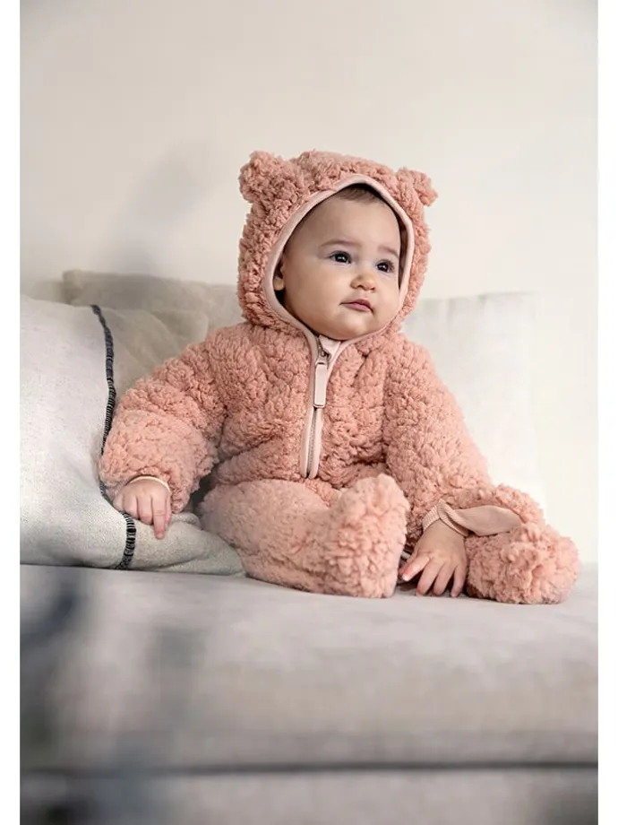 Overall in Rosa