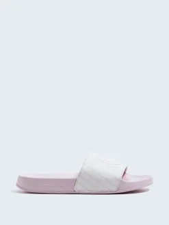 Pantoletten in Rosa