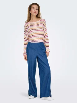 Pullover in Bunt