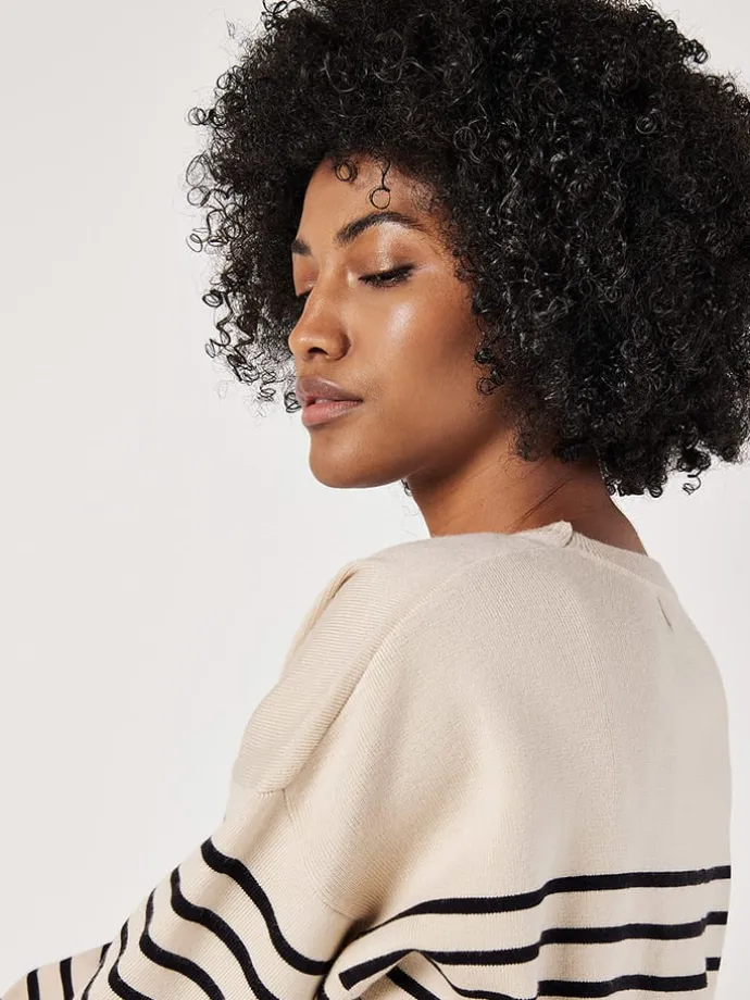 Pullover in Creme/ Schwarz