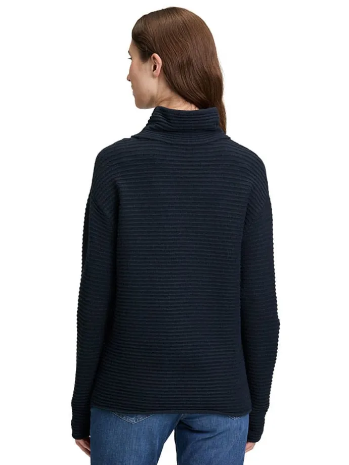 Pullover in Dunkelblau