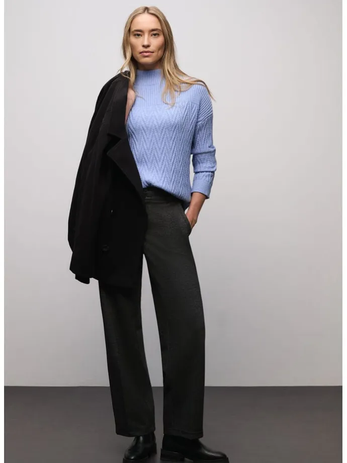 Pullover in Hellblau