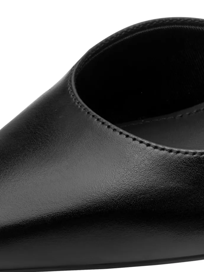 Pumps in BLACK