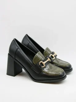 Pumps in Khaki