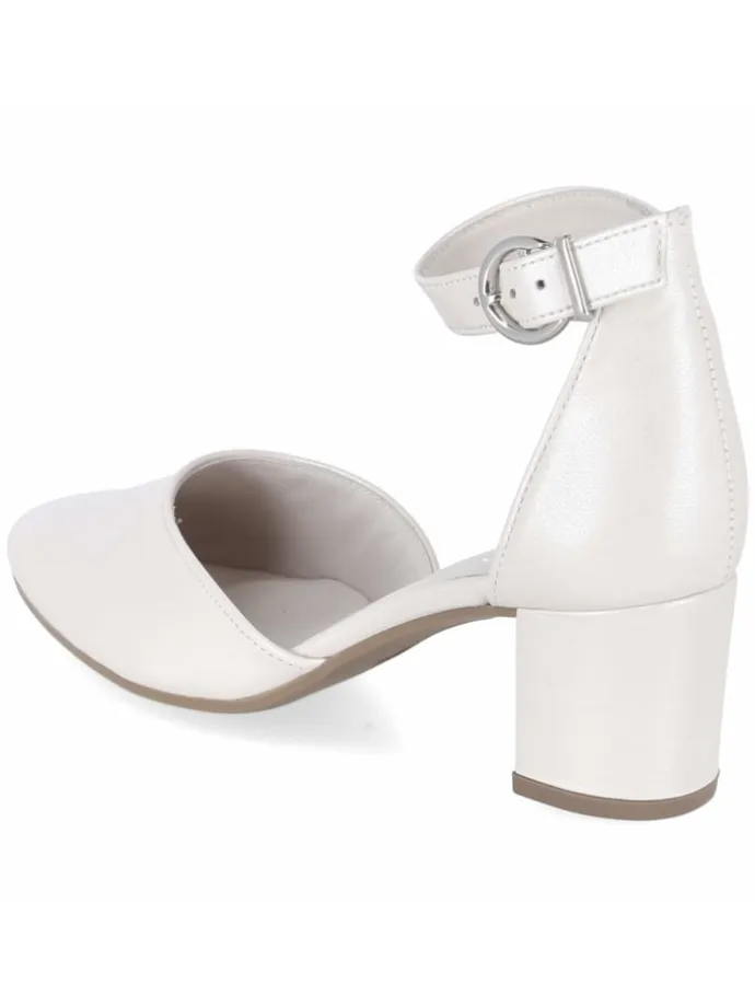 Pumps in weiss