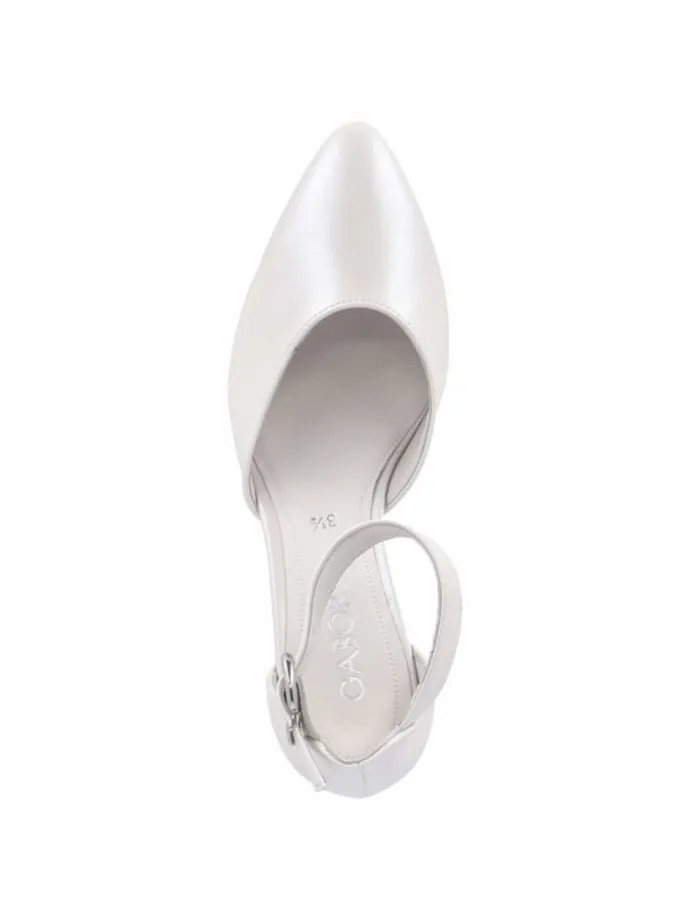 Pumps in weiss