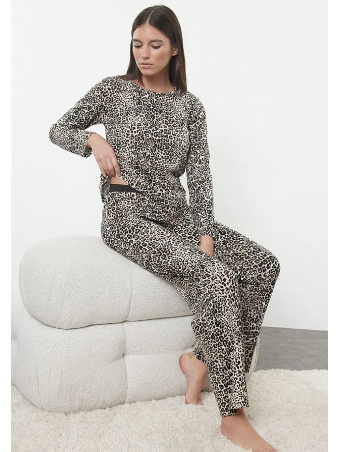 Pyjama in Grau