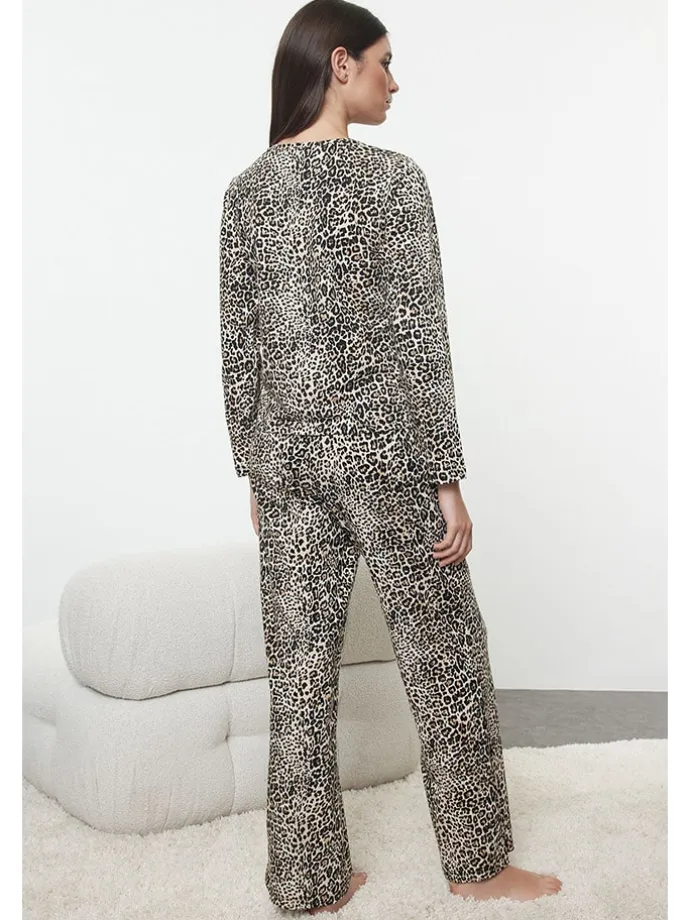 Pyjama in Grau