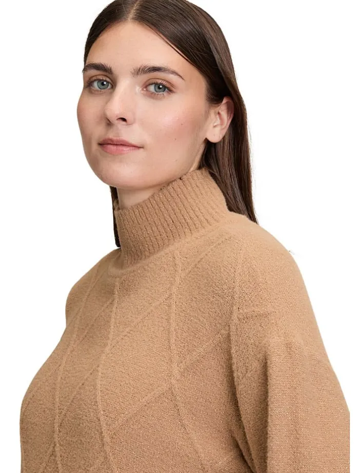 Rollkragenpullover in Camel