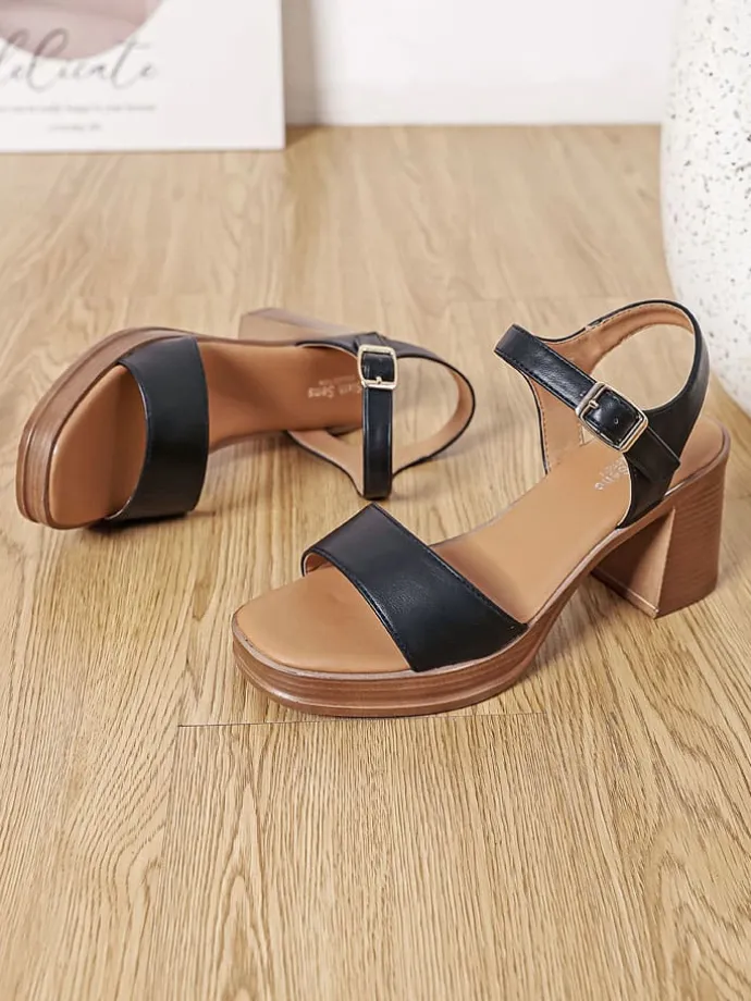 Sandaletten in Schwarz