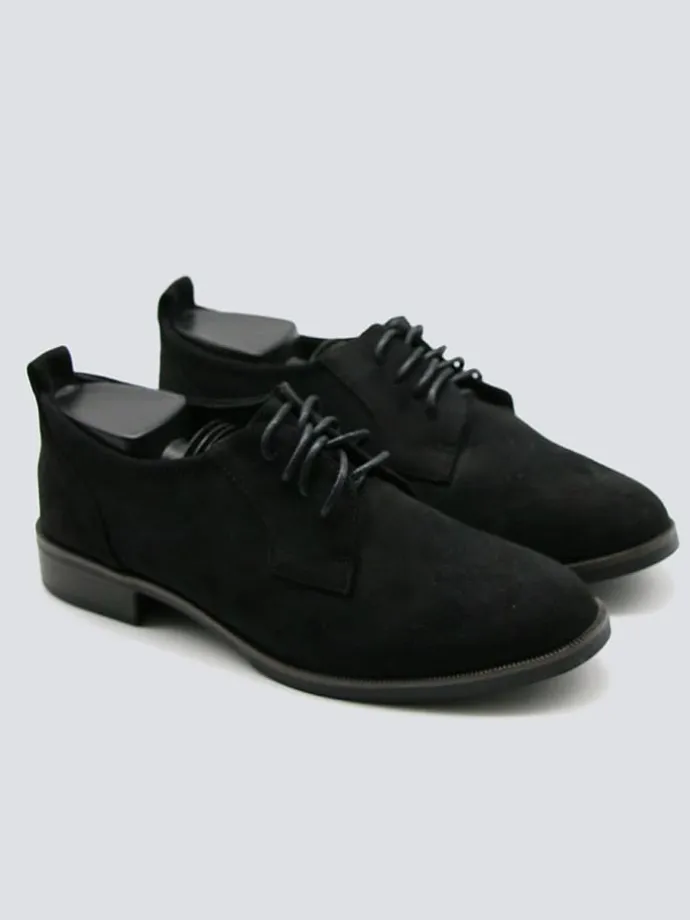 Schnürschuhe in Schwarz