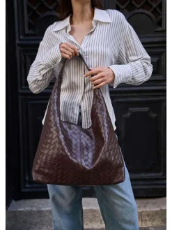 Schultertasche in Braun - (B)30 x (T)25 cm