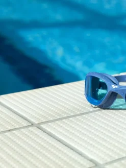 Schwimmbrille in Blau