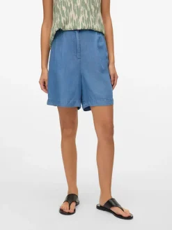Shorts in Blau