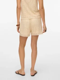 Shorts in Creme