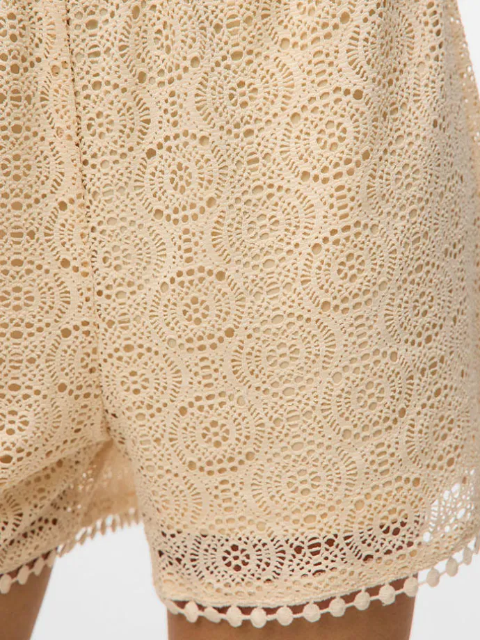 Shorts in Creme