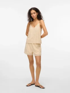 Shorts in Creme
