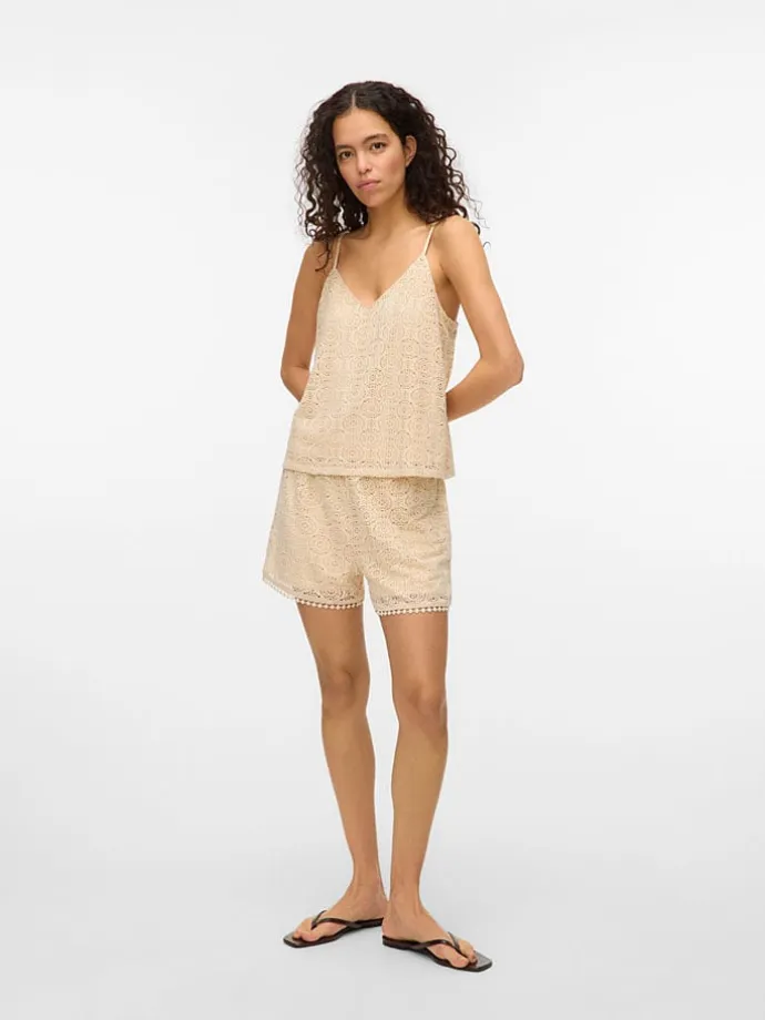 Shorts in Creme