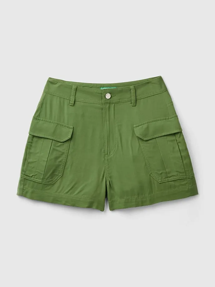 Shorts in Grün