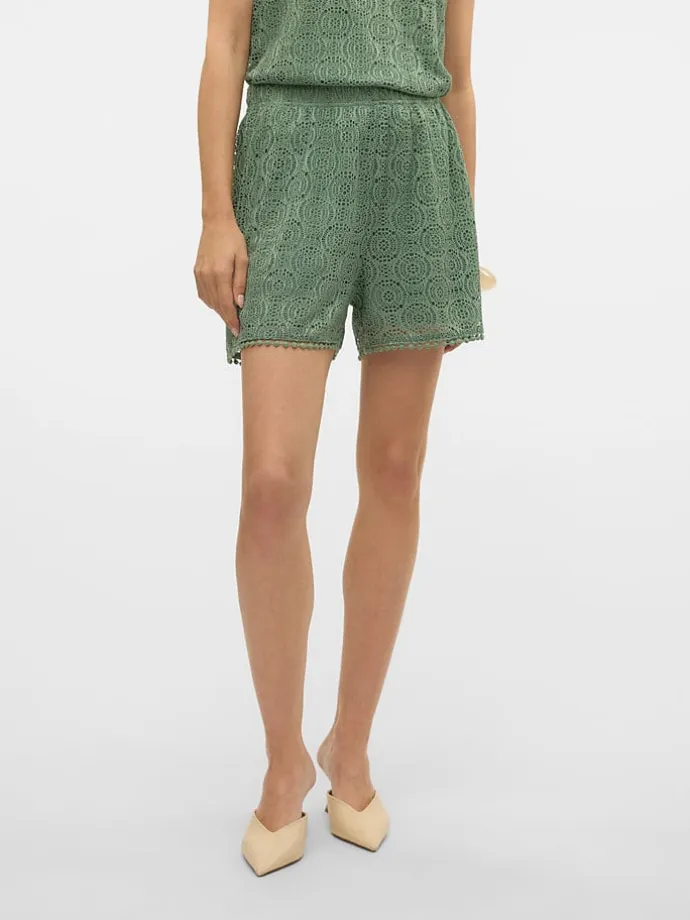 Shorts in Grün