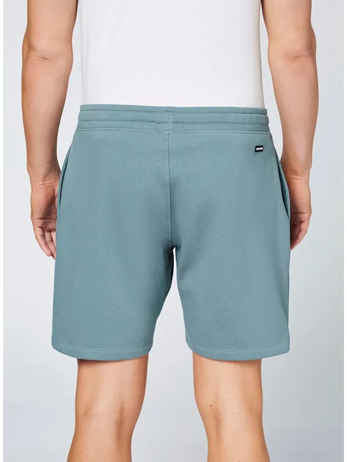 Shorts in Hellblau