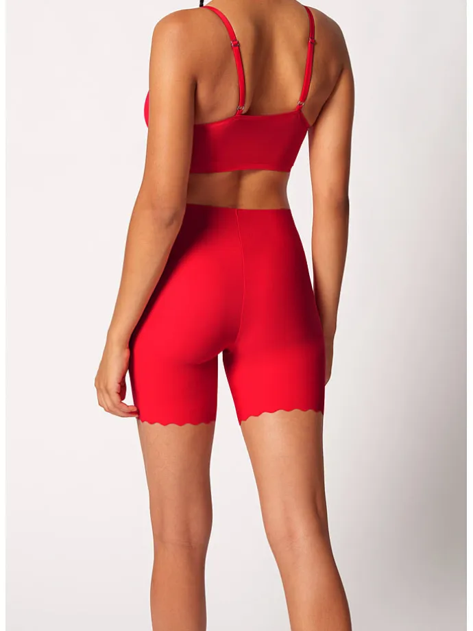 Shorts in Rot