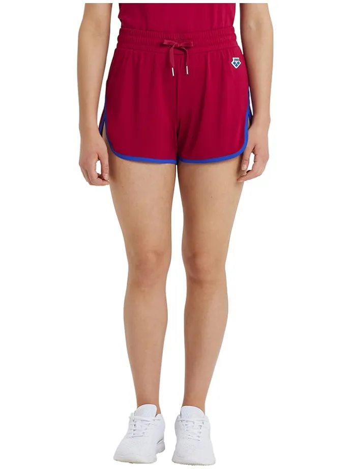 Shorts in Rot