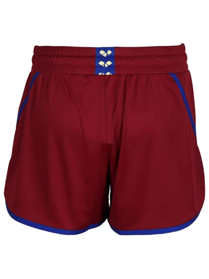 Shorts in Rot