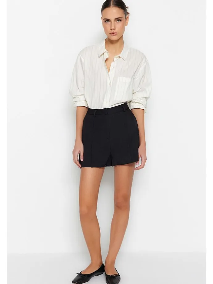Shorts in Schwarz