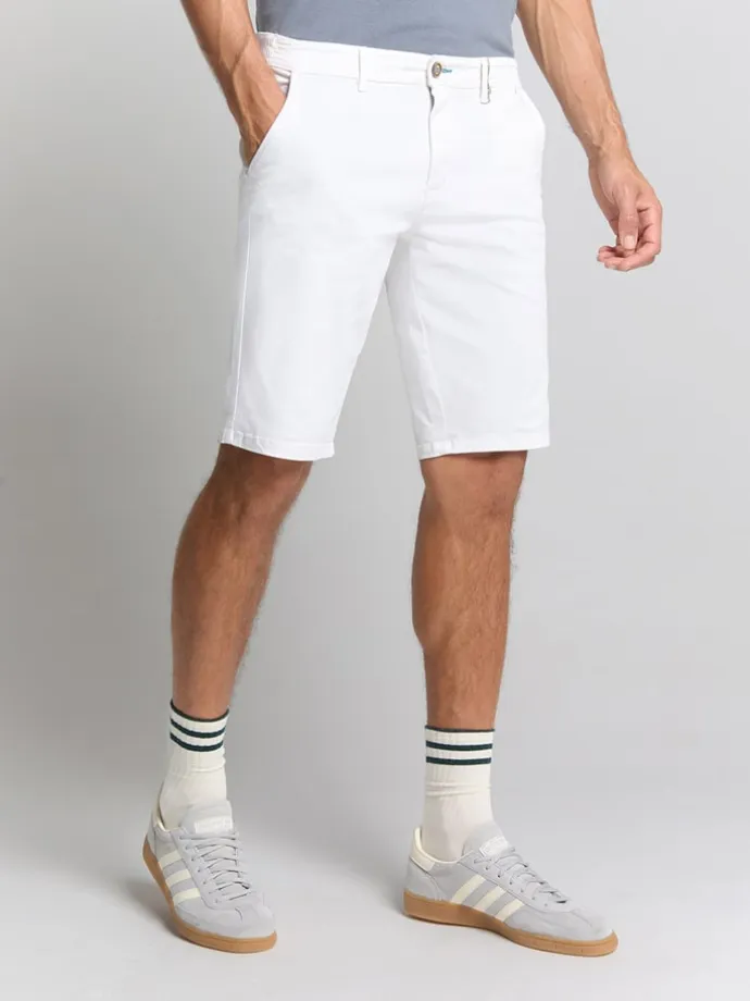 Shorts in Weiß