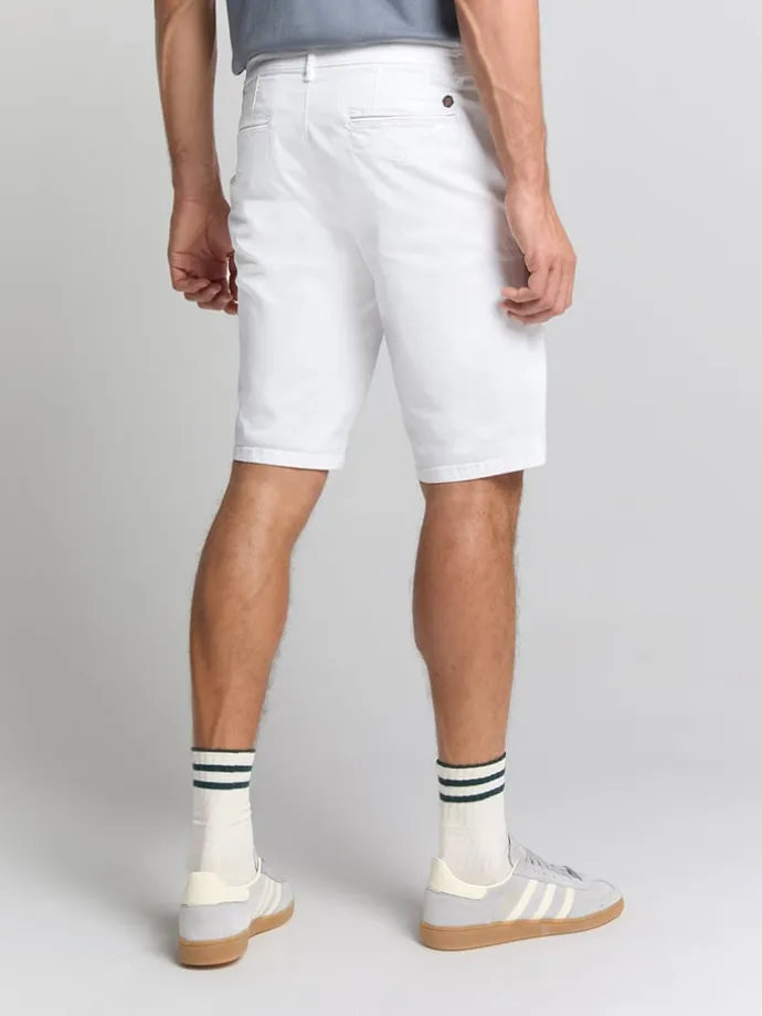 Shorts in Weiß
