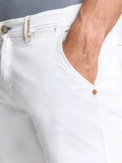Shorts in Weiß