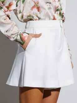 Shorts in Weiß
