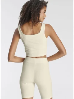 Shorty in beige