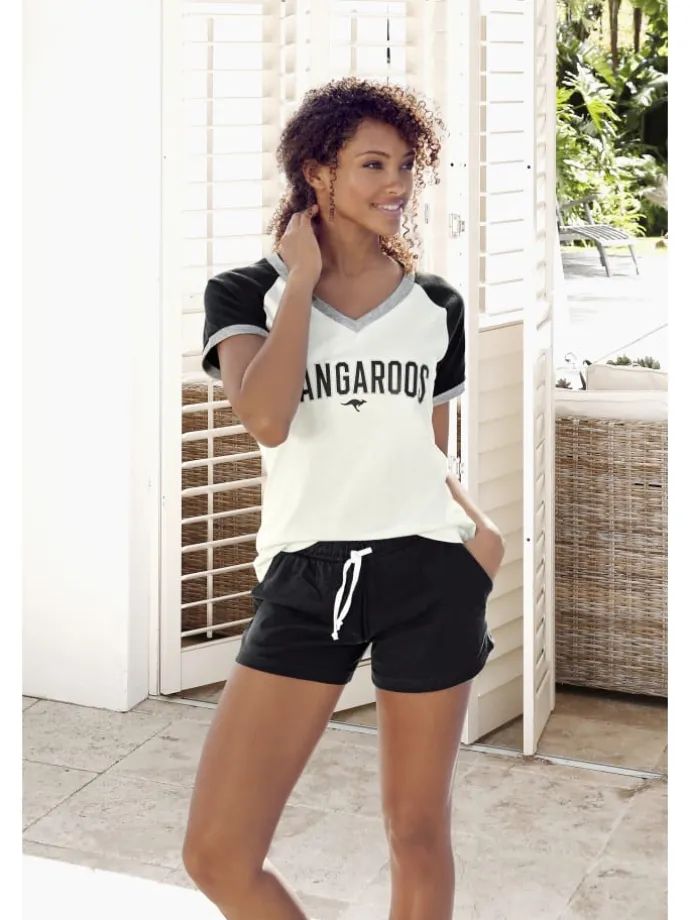 Shorty in schwarz-weiß