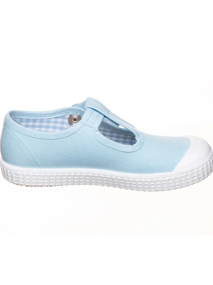 Slipper in Hellblau
